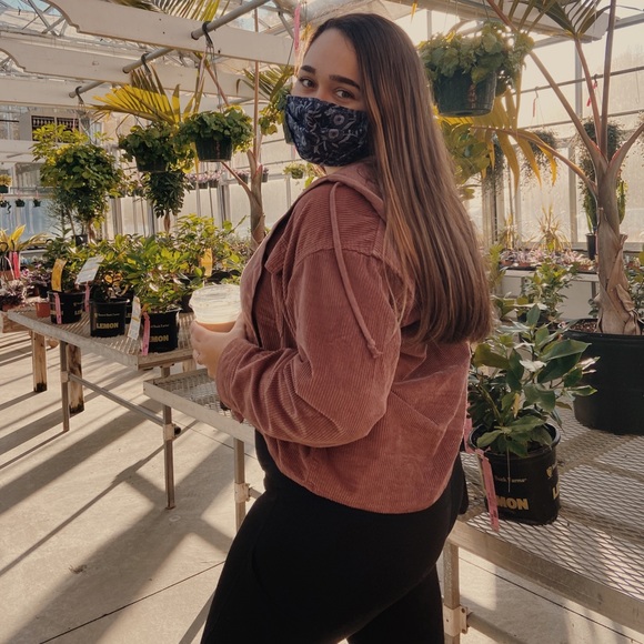 Meet your Posher, Hannah - Picture 1 of 1